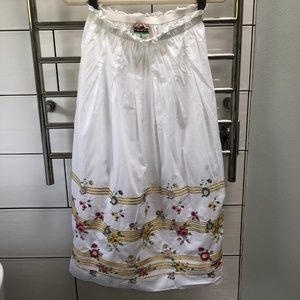 Cake Couture White Cotton Embroidered Skirt